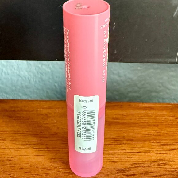 NEW PERFECTLY PINK Nourishing Lip Tint  Bath and Body Works - Picture 2 of 3